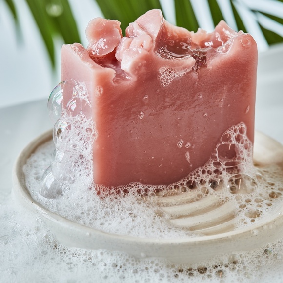 3 Bar Set Vegan Geranium Soap for Mature Skin - Picture 5 of 7